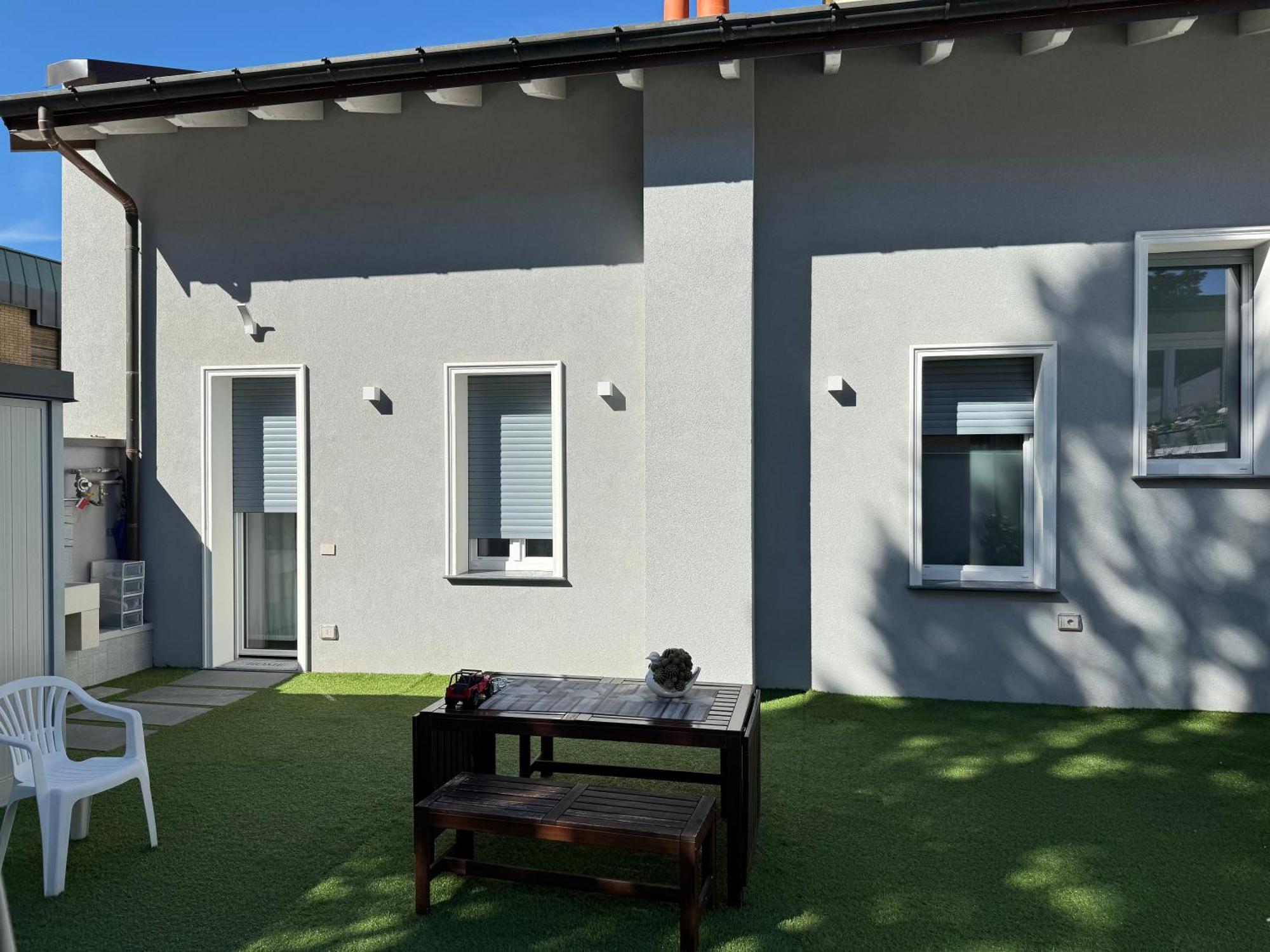 Varese Apartment Exterior photo